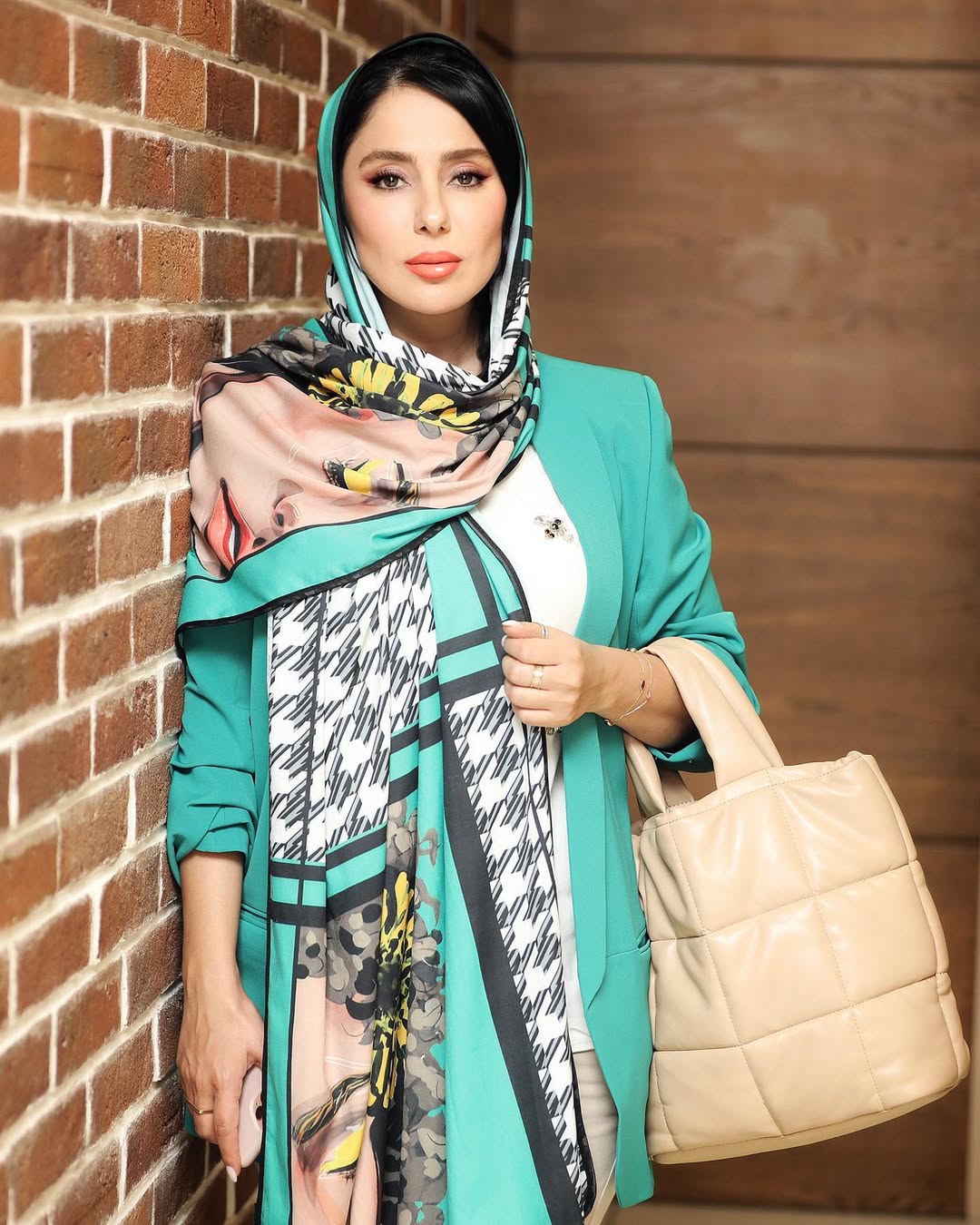 نه فردا نه دیروز ، لحظه را دریاب .در حاشیه اکران فیلم خوب و شریف -@bi.seda.halazun به کارگردانی